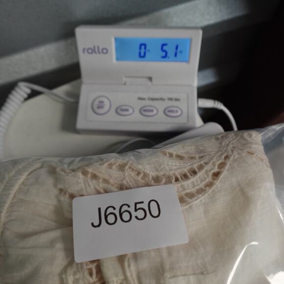 Anthropologie Top Womens Medium? Lace V-Neck Blouse Boxy Cream Peplum - Picture 12 of 12